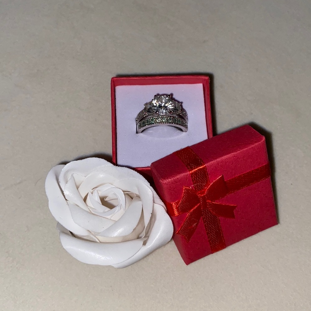 STERLING SILVER CZ 3 DIAMONDS ENGAGEMENT RING 💍